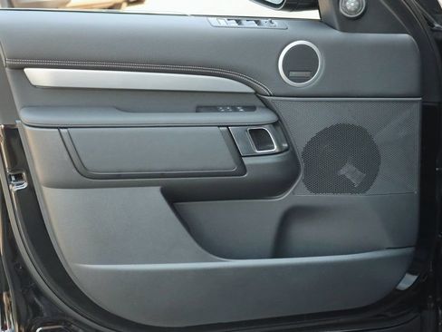 Certified 2024 Land Rover Discovery Dynamic SE AWD/4WD image 9
