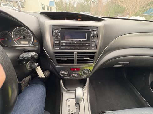 Used 2011 Subaru Impreza Outback Sport image 11