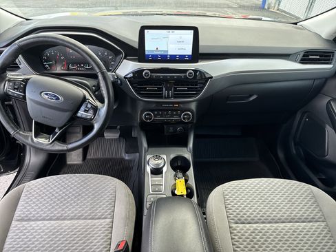 Used 2021 Ford Escape SE w/ SE Sport Appearance Package image 20