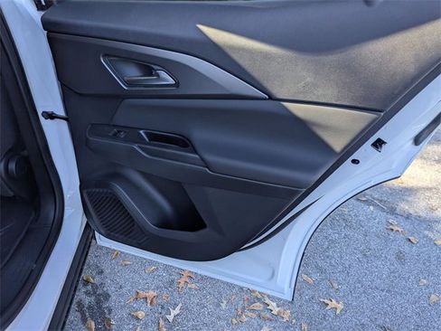 New 2026 Chevrolet Equinox EV LT image 31