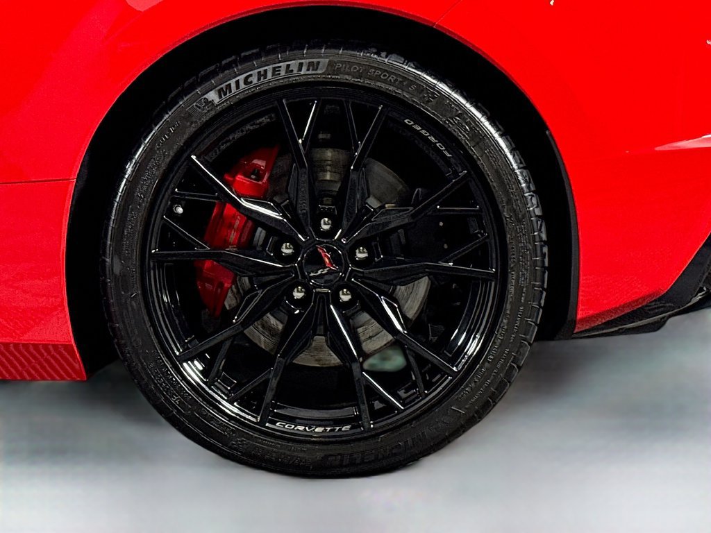 Used 2023 Chevrolet Corvette Stingray Preferred Cpe w/ Z51 Performance Package RWD image 31