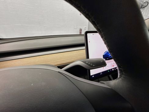 Used 2023 Tesla Model 3 Standard Range RWD image 24