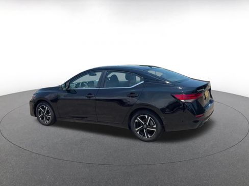 Used 2025 Nissan Sentra SV FWD image 8