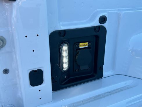 New 2025 Ford Maverick XLT w/ XLT Luxury Package image 6