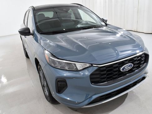 Used 2023 Ford Escape ST-Line w/ Tech Pack #1 image 4