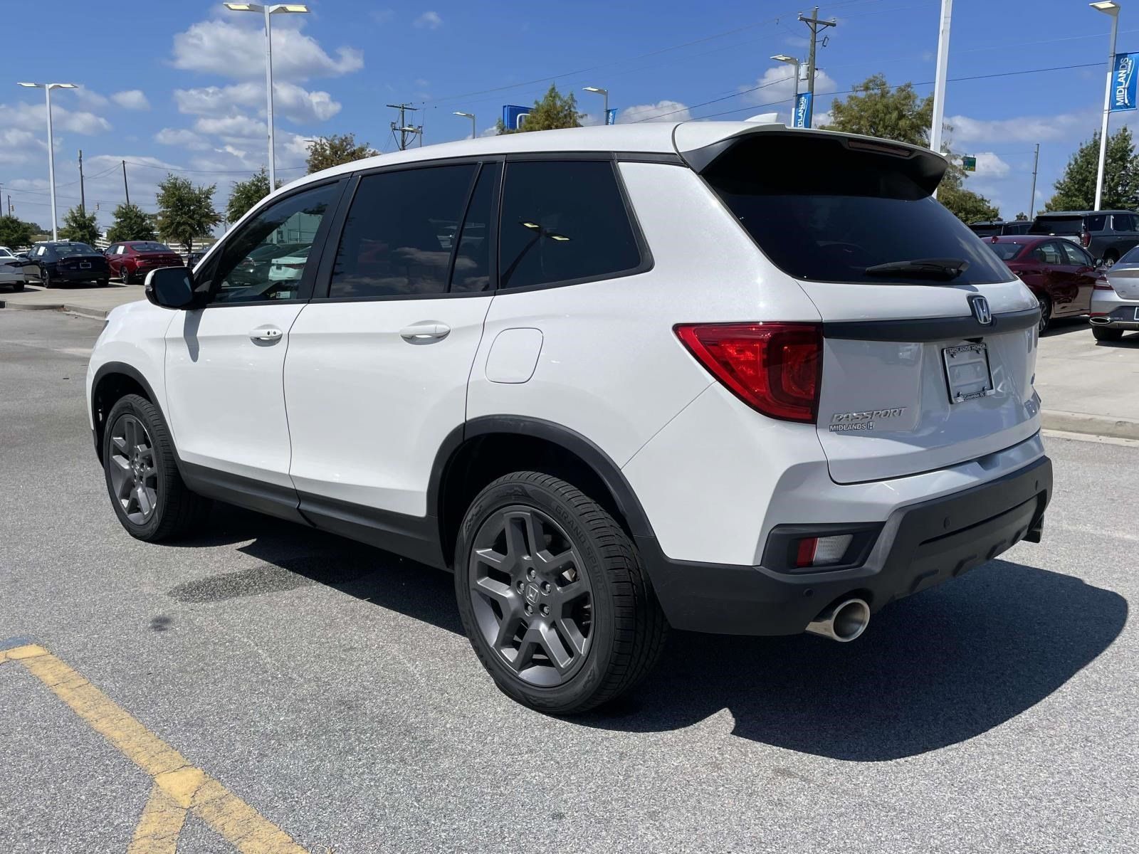 Used 2023 Honda Passport EX-L image 4