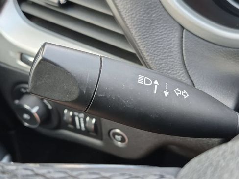 Used 2017 Jeep Cherokee Trailhawk AWD/4WD image 28