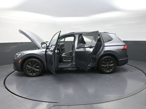 Used 2024 Volkswagen Tiguan SE AWD/4WD image 42