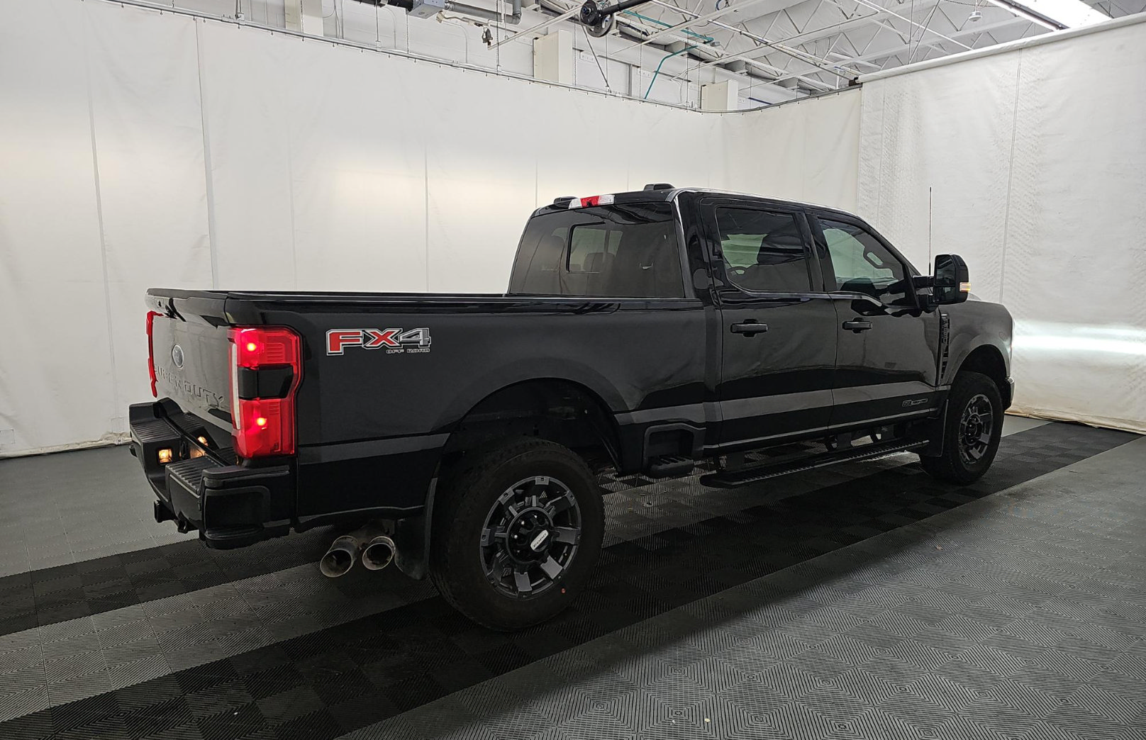 Used 2024 Ford F250 Lariat w/ Sport Appearance Package AWD/4WD image 6