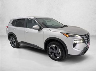 Used 2024 Nissan Rogue SV video 3