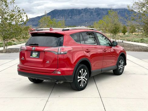 Used 2016 Toyota RAV4 LE AWD/4WD image 6