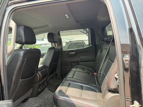 Used 2019 Chevrolet Silverado 1500 Custom w/ Custom Value Package RWD image 8