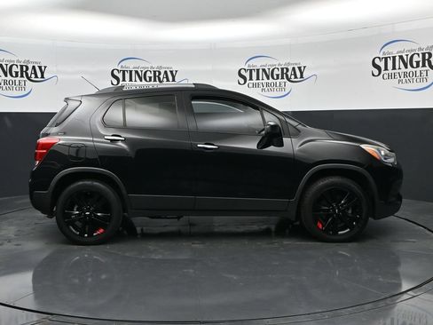 Used 2019 Chevrolet Trax LT w/ Sun & Sound Package AWD/4WD image 8