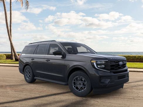 New 2025 Ford Expedition Active image 7