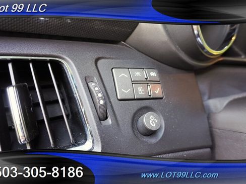 Used 2010 Cadillac CTS Sedan RWD image 22