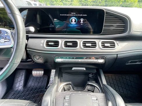 Used 2022 Mercedes-Benz GLS 450 4MATIC image 12
