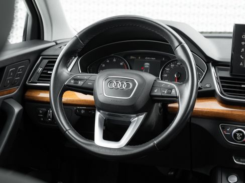 Certified 2023 Audi Q5 2.0T Premium w/ Convenience Package image 9