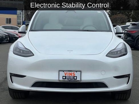 Used 2024 Tesla Model Y Long Range image 5