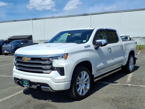 Certified 2023 Chevrolet Silverado 1500 High Country w/ High Country Premium Package AWD/4WD image 3