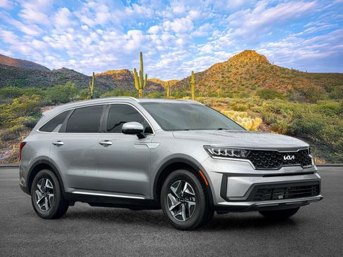 Used 2022 Kia Sorento S FWD image 2