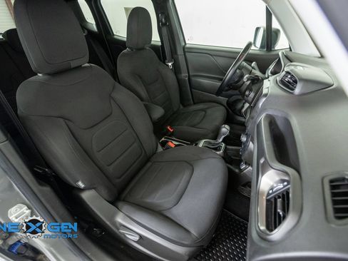 Used 2022 Jeep Renegade Latitude w/ Convenience Group AWD/4WD image 43