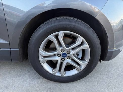 Used 2015 Ford Edge Titanium image 21