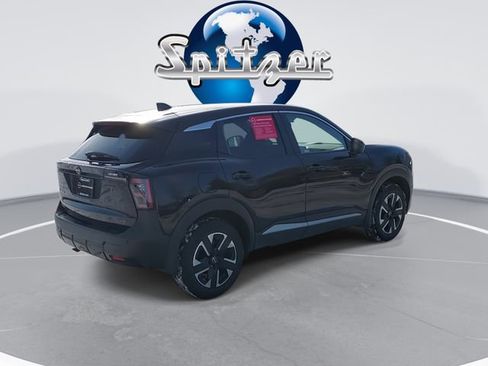 Used 2025 Nissan Kicks SV image 9
