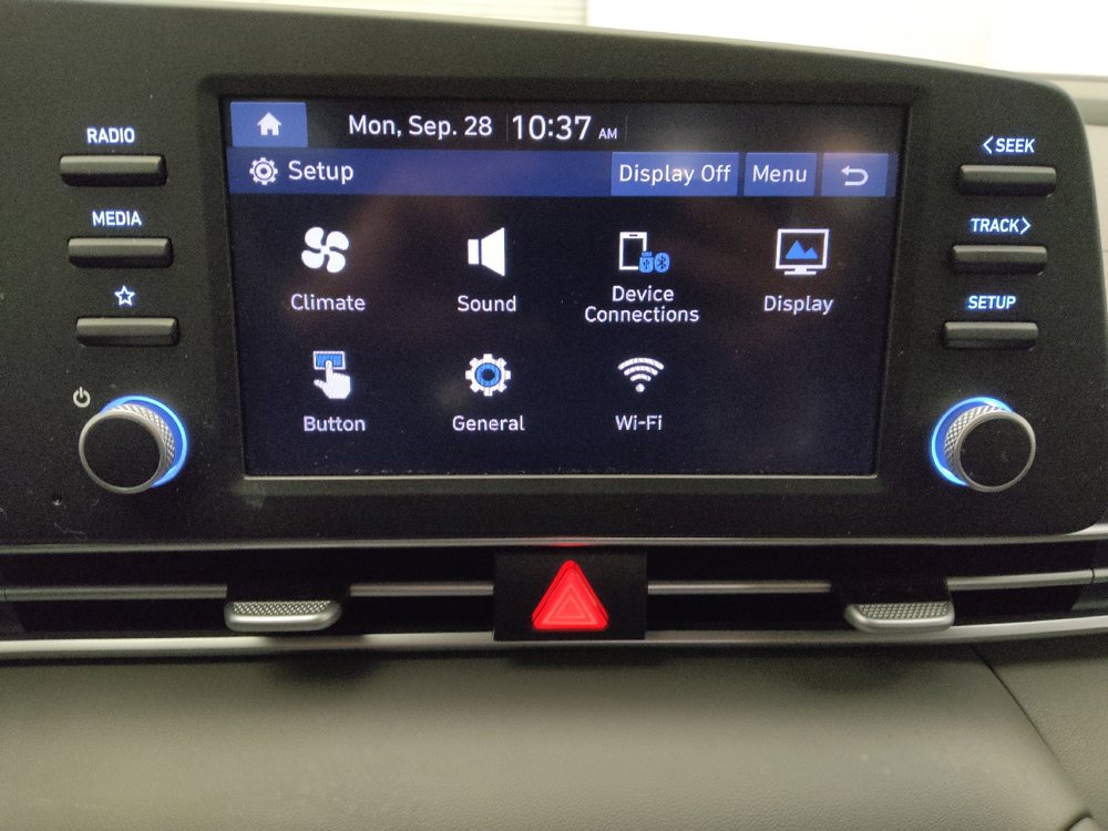 Used 2025 Hyundai Elantra SE FWD image 25