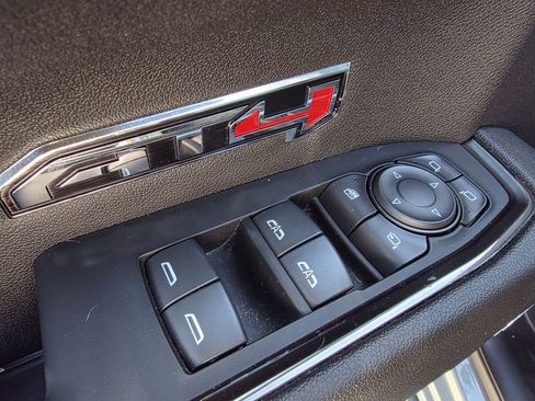 Used 2024 GMC Sierra 1500 AT4 w/ AT4 Premium Package image 12