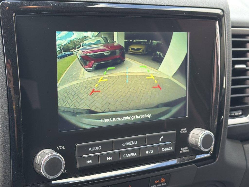 Used 2024 Nissan Frontier SV w/ Tow Package RWD image 24