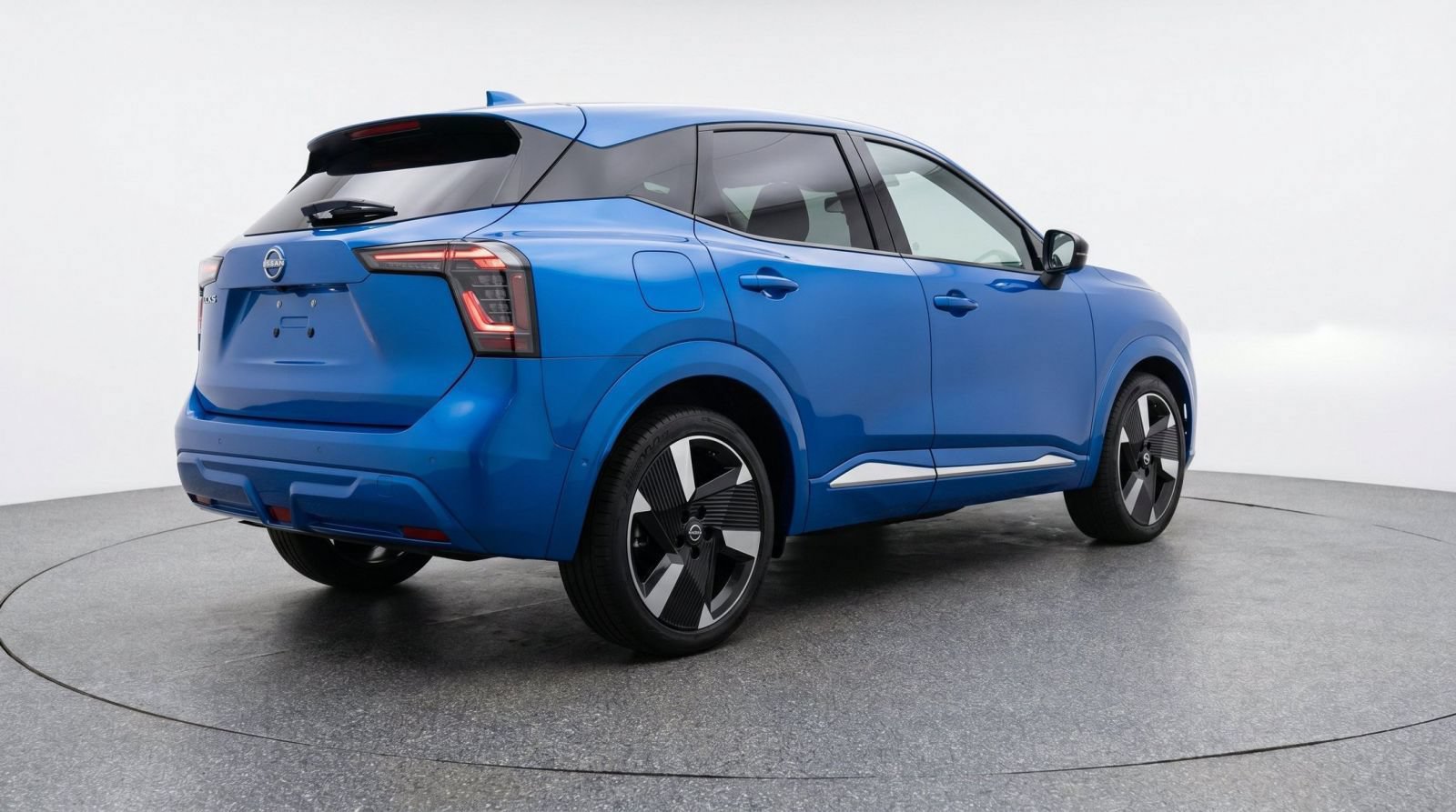 Used 2026 Nissan Kicks SR FWD image 8