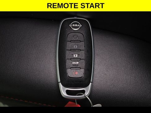 Used 2025 Nissan Sentra SR w/ Midnight Edition FWD image 9
