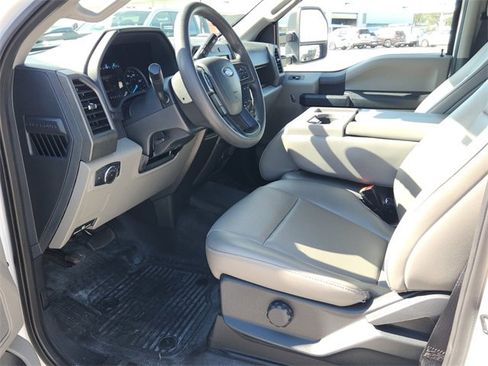 Used 2022 Ford F350 XL w/ Power Equipment Group image 9