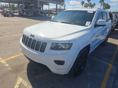 Used 2015 Jeep Grand Cherokee Altitude image 1