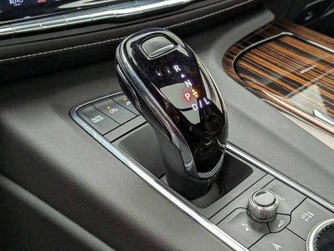 Certified 2023 Cadillac Escalade Premium Luxury AWD/4WD image 17