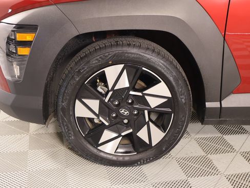 Used 2024 Hyundai Kona SEL w/ Convenience Package FWD image 17