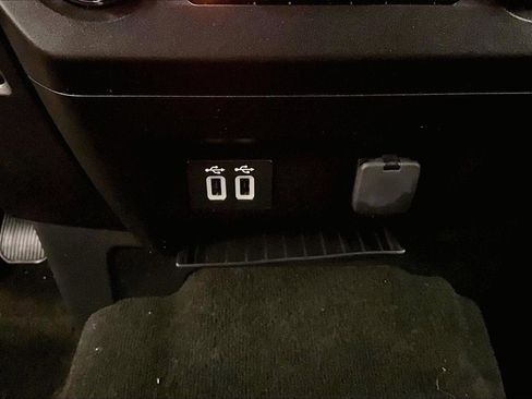 Used 2019 Ford F150 XLT w/ Equipment Group 302A Luxury image 32