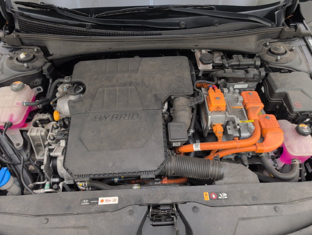 Used 2023 Hyundai Elantra Limited FWD image 39