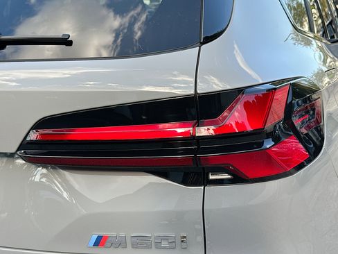 Used 2024 BMW X5 M60i image 33