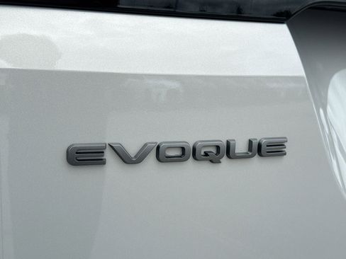 Used 2026 Land Rover Range Rover Evoque S AWD/4WD image 11
