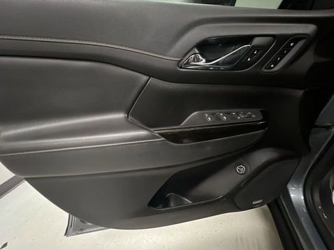 Certified 2022 GMC Acadia AT4 w/ Technology Package AWD/4WD image 23