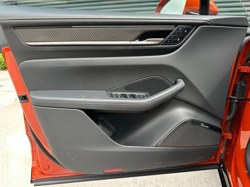 Certified 2025 Porsche Macan Turbo Electric AWD/4WD image 20