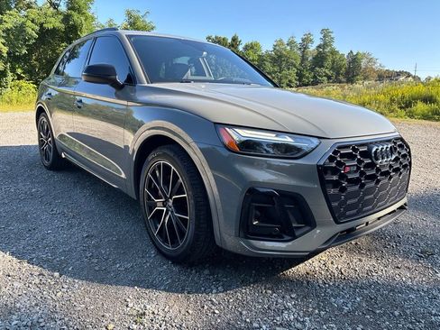 Used 2021 Audi SQ5 Premium Plus w/ Premium Plus Package AWD/4WD image 4