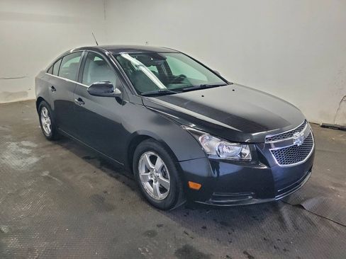 Used 2014 Chevrolet Cruze LT FWD image 3