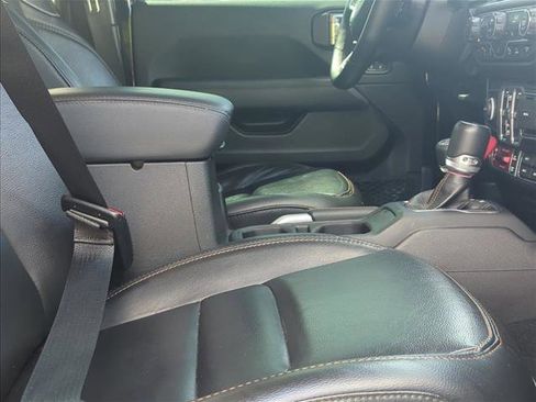 Used 2022 Jeep Wrangler Unlimited Rubicon w/ Dual Top Group image 20