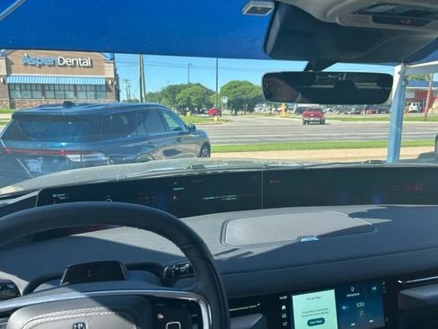 New 2026 Lincoln Navigator L Reserve AWD/4WD image 5