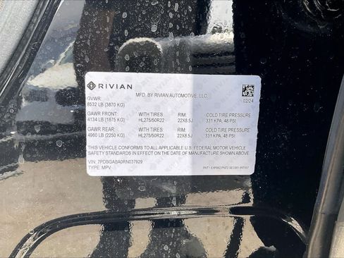 Used 2024 Rivian R1S Adventure AWD/4WD image 6