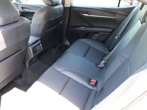 Used 2025 Toyota Camry XLE FWD image 29