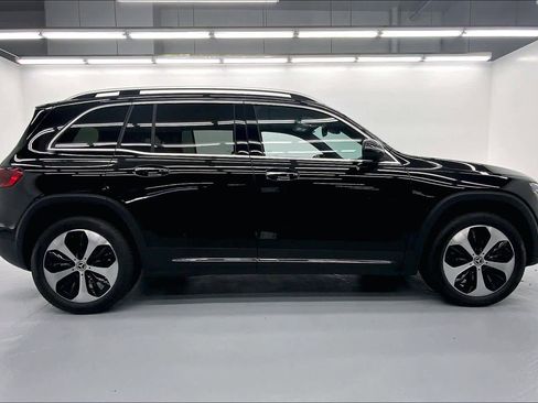 Used 2025 Mercedes-Benz GLB 250 image 5