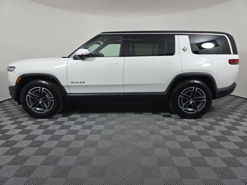 Used 2025 Rivian R1S Adventure Dual AWD/4WD image 2